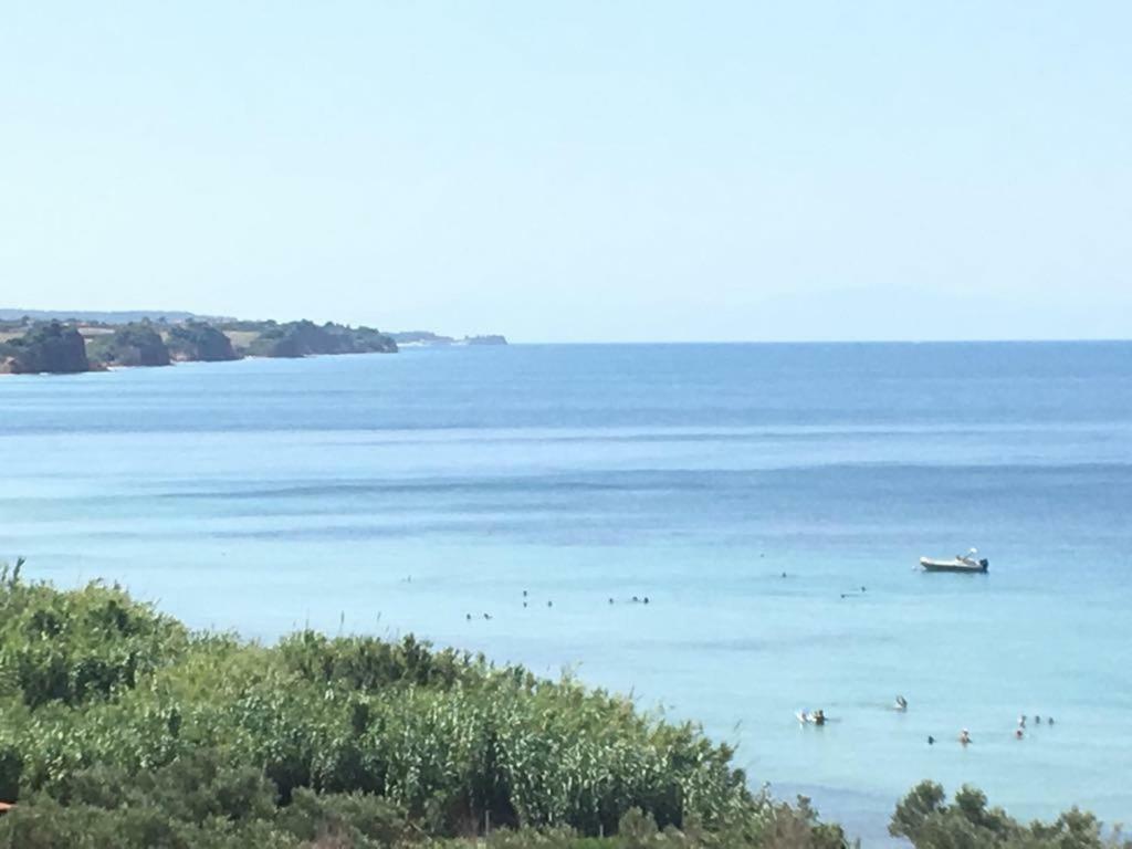 Magnificent Seascape Villa On A Secluded Beach Nea Moudania Bagian luar foto
